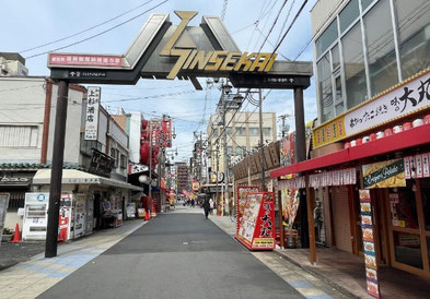 朝10時頃の新世界