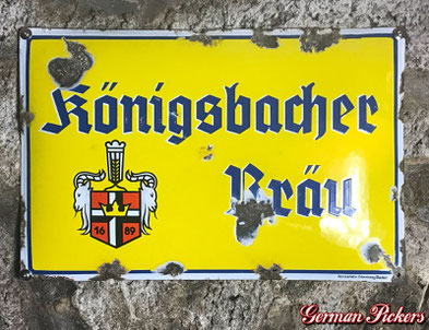 Königsbacher Bräu - Emailschild  Deutschland um 1930  Boos & Hahn Ortenberg-Baden, 33 x 50 cm 