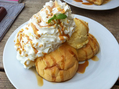 今すぐ食べたいCafe Blueのパンケーキ(写真から食べログに飛べます)