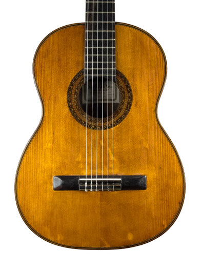 Daniel Lago Nuñez - classical guitar  