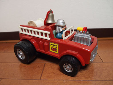 寄付して頂い車で「名張おもちゃ病院」マスコットを作成しました。