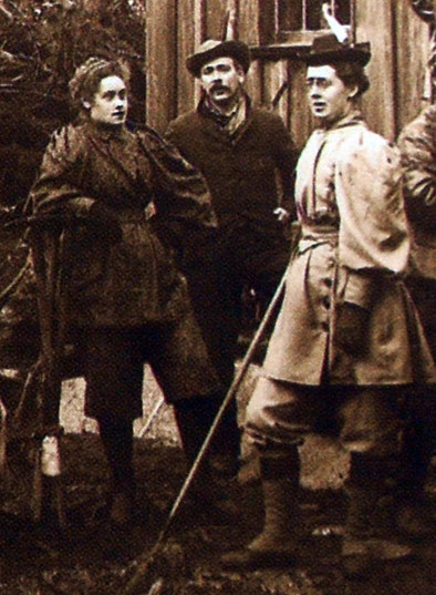 Detail from a Burton Bros 1895 photo of a group of Victorian hikers preparing to strike out on the Milford Track from this hut at the head of Lake Te Anau (Turnbull Collection). The tramping gear is distinctly upmarket and a far cry from today's.