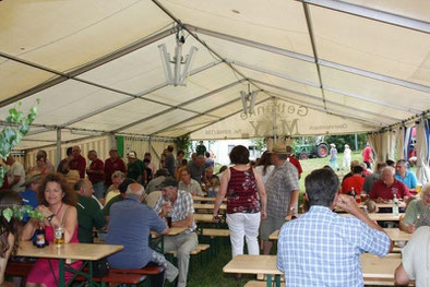 Für Essen und Trinken ist  reichlich gesorgt, vielen Dank Elfriede.