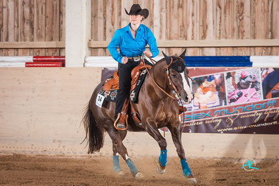 Diana Ewald und Duals Flip To Pep auf der VWB Kat-II Show Lousy Creek 2015 in Lausbach