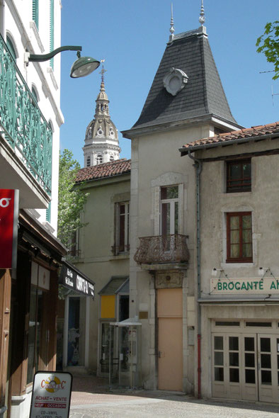 Bild: das kleinste Haus in Bourg-en-Bresse, Frankreich