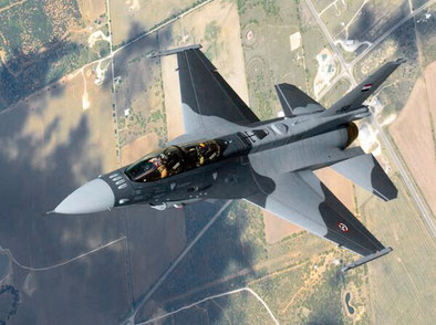 F-16 D nuova mimetica irachena - © USAF via Defence Industry Daily