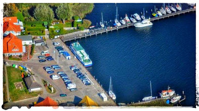 Boddenhafen Breege mit Segelschule Mola