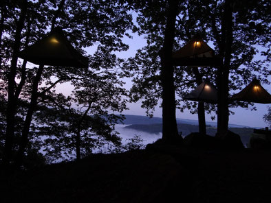 Übernachtung im Baum, Baumcamping, Baum Camping, Portaledge, skurrile Übernachtung, außergewöhnliche Übernachtung, Abenteuer, Cloef, Mettlach, Saarschleife, Saarland, Hängezelt