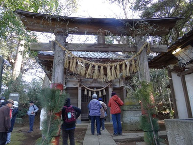 　　　　　　　　　　　　　　香取神社