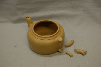 茶器の持ち手の割れ