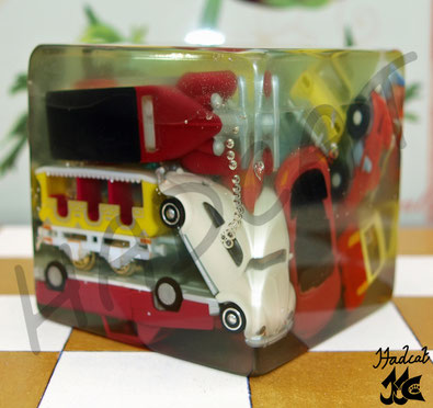 Hadcat resin bookend surprise egg cars