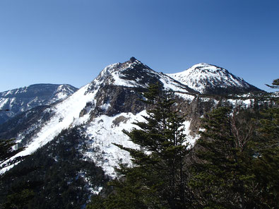 北八ヶ岳縦走　雪山　登山　ツアー