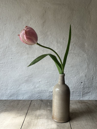 KLEINE VINTAGE-STEINGUTFLASCHE / NR: 22