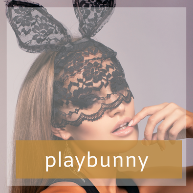 De Playbunny oortjes krijg je van ons ter bruikleen!