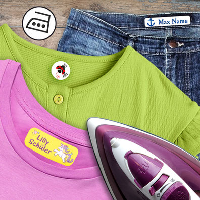 verschiedene Bügeletiketten auf Kinderkleidung