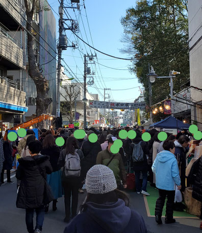 2019年12月16日世田谷ボロ市午前中の様子。