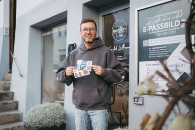 passbild Annaberg, Bürgerzentrum annaberg, e-passbild, passbild digital, passfotos, passbidl qr code, Passbild wie lange gültig, Ben Pfeifer, fotograf, lichtecht, annaberg