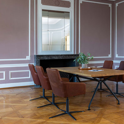 Design Schreibtisch-Swiss Design-Reddot - Design Stuhl - Büromöbel kaufen Schweiz