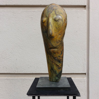 Heidrun Feistner: Erziehung der Gefühle / Die malenden Steine / Stein / 38 cm / 2024 / Foto HF