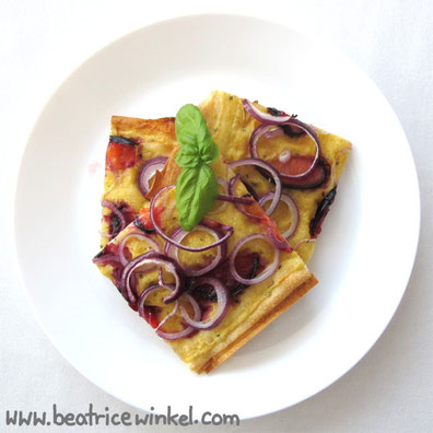 Beatrice Winkel - Pflaumen-Zwiebel-Flammkuchen