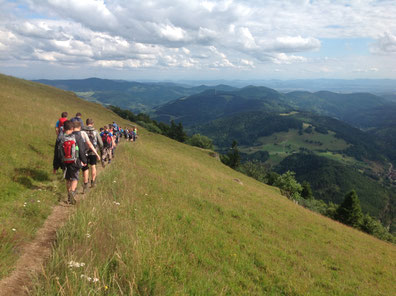 Eine ehemalige Trekkingklasse auf dem Westweg.