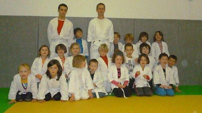 Une vingtaine de jeunes ont participé à cette deuxième séance de judo organisée par l'école de sport. 