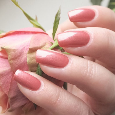 swatch CHANEL ROSE PARADISE 185