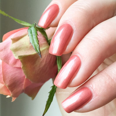 swatch CHANEL ROSE PARADISE 185