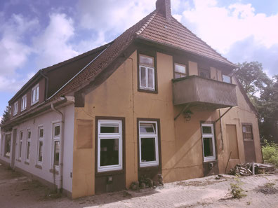 Sie möchten Ihr vorhandenes Haus renovieren oder sanieren? Mit unserem Modernisierungsdarlehen ist das möglich. Sprechen Sie uns an!