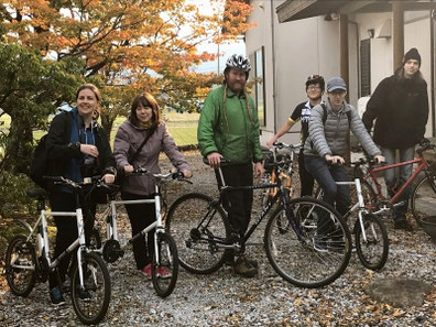 You can use various bicycle.   (Hiruzen cycling service)