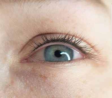 Permanent Make up Augen, Wimpernkranz-Verdichtung am Ober- oder Unterlid