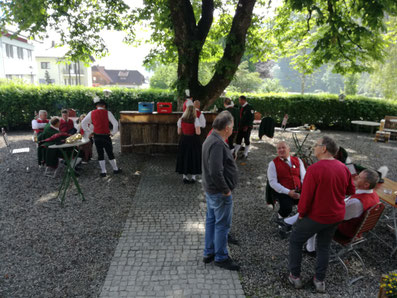 Bewirtung während des Weckrufs beim Landgasthof Scheiber