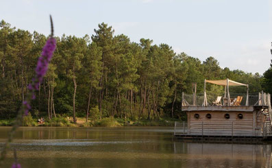 Aqualodge Nature, cabane flottante unique en France 