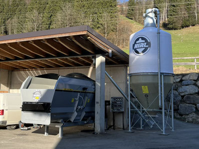 Hirl stationärer elektrischer Futtermischer mit Silo