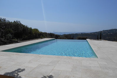 piscine debordement