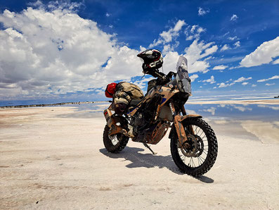 Tenere auf der Salzsee in Uyuni in Bolivien