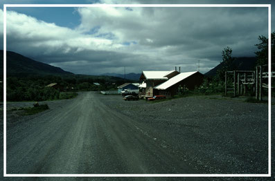 Landeanflug-Hauptstrasse-Alaska-1-Tour-J285