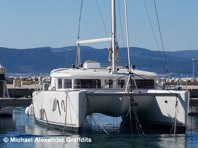 yachtcharter just sail justsail kroatien dalmatien makarska riviera baska voda krvavica marina Katamarane