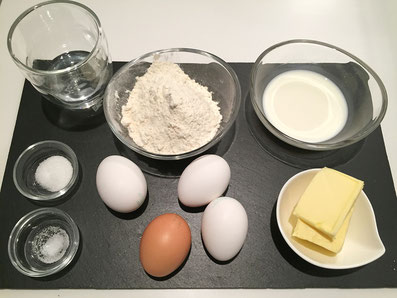 Zutaten: Milch, Wasser, Butter, Zucker, Salz, Mehl, Eier