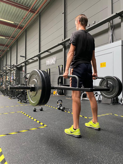 Personal trainer geeft 1 op 1 begeleiding in Oosterhout en Breda. Cliënt krijgt personal training