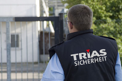 Rückansicht Trias Sicherheit arbeiter