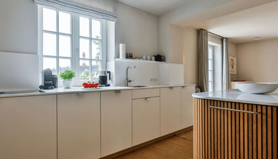 Voll ausgestattete Küchenzeile - Sonnenscheinsylt.com - Luxus Ferienhaus Sylt