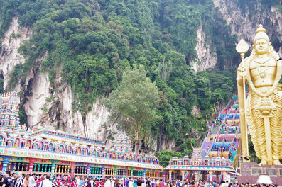 Majestueuse entrée des Batu Caves près de Kuala Lumpur