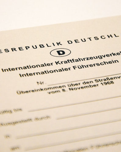 wie beantragt man den internationalen führerschein zweidiereisen