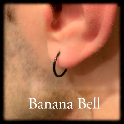 Anneau noir piercing lobe