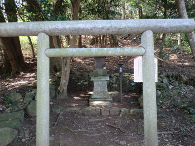 結明神本社