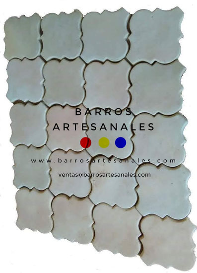 <img src="Acabado luminoso en loseta de barro blanco artesanal.jpg" alt="Acabado luminoso en loseta de barro blanco artesanal" />