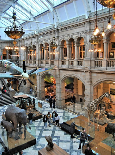 Glasgow - 10 things to see and do - Kelvingrove Art Gallery