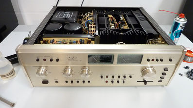 Accuphase E303