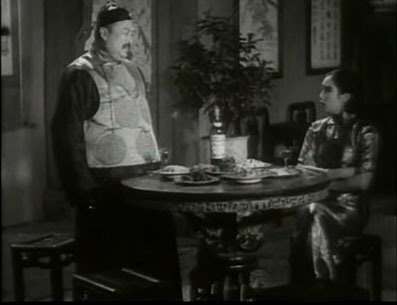 A Hennessy bottle visible in the film "Twin Sisters" (姊妹花), 1934